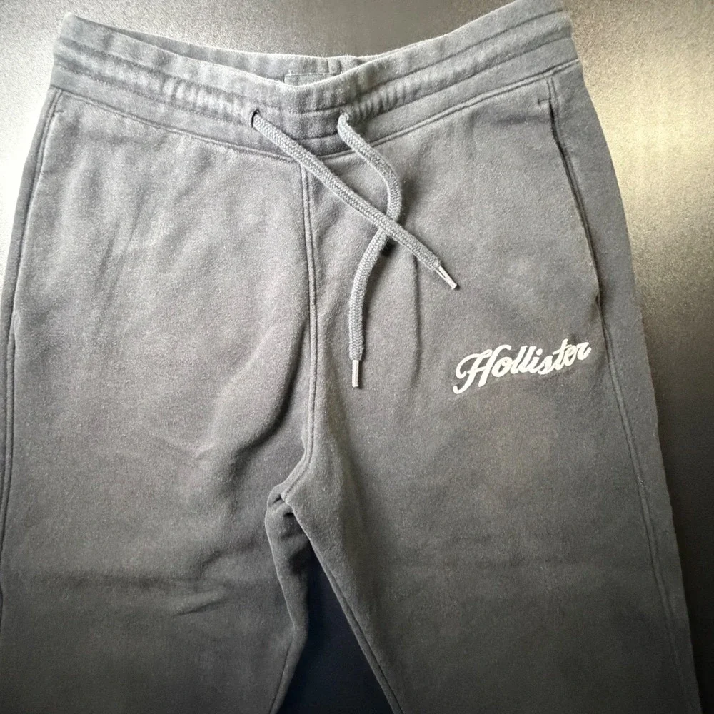Hollister Kids Boys Black Fleece Jogger Sweatpants Embroidered Logo Size S